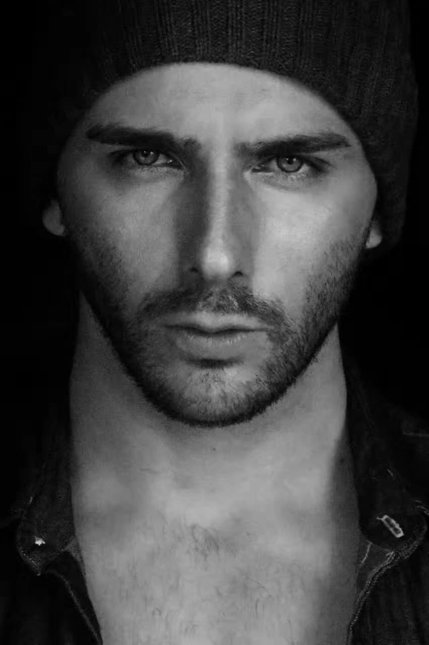 Bruce, AG Models